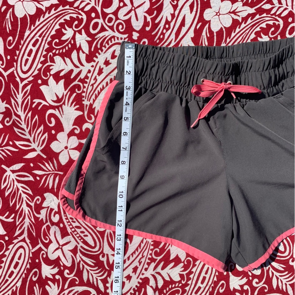 Reebok Women’s Gray & Pink Athletic Shorts w/ Drawstring Elastic Waist + Pockets - Picture 5 of 14